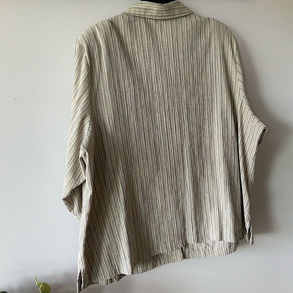 Linen Button Up Top - Picture 7 of 10
